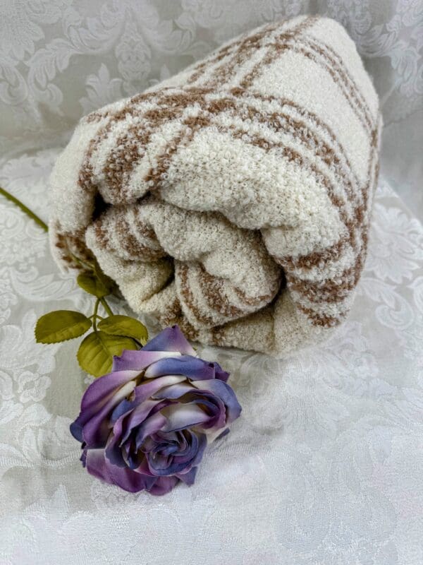 100% Baby Alpaca Wool Throw from Peru (Beige)