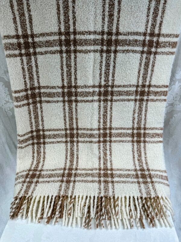 100% Baby Alpaca Wool Throw from Peru (Beige) - Image 3