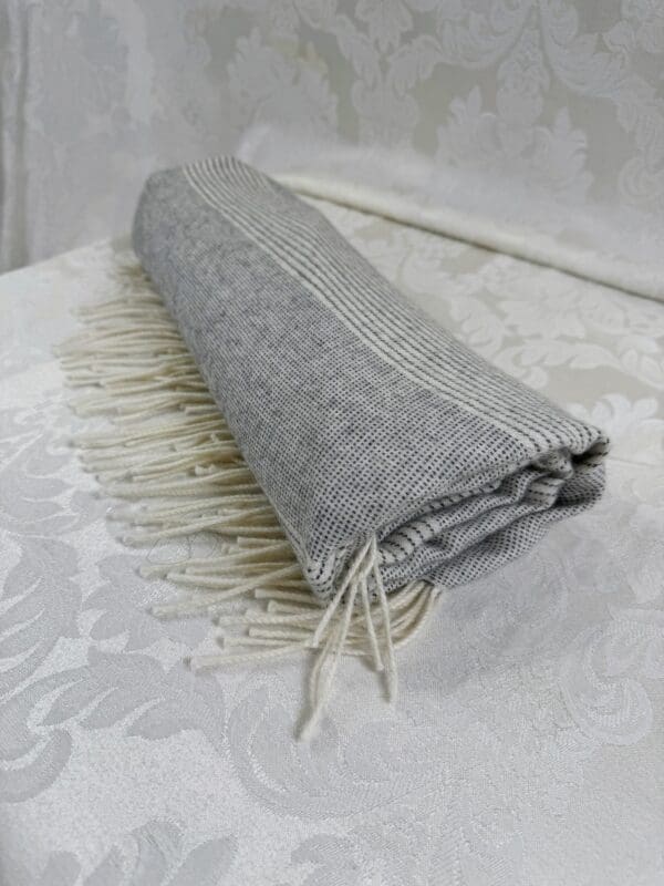 100% Baby Alpaca Wool Throw from Peru (Gray) - Image 5